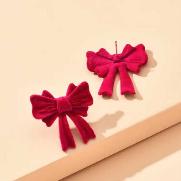 🌼 Red Bow Stud Earrings - Picture 3 of 5